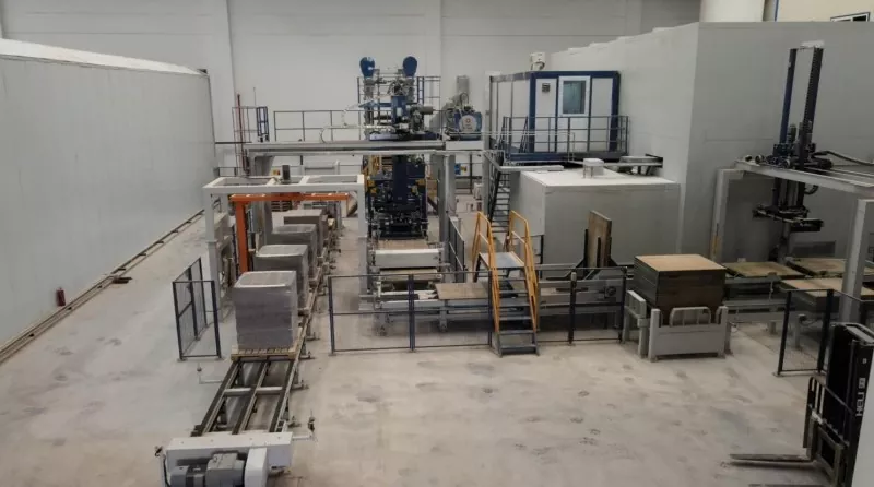 Soluções de reciclagem de resíduos de construção no sudeste da Ásia: como as máquinas de blocos QGM transformam resíduos em materiais de construção sustentáveis
