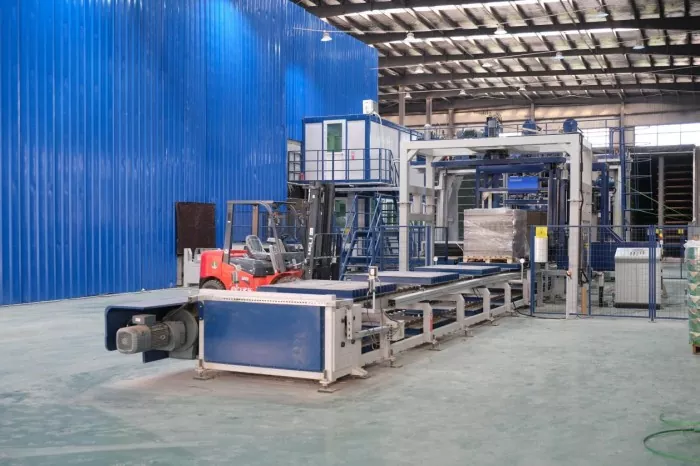 Máquina pavimentadora de intertravamento totalmente automática para fabricação inteligente de blocos de concreto